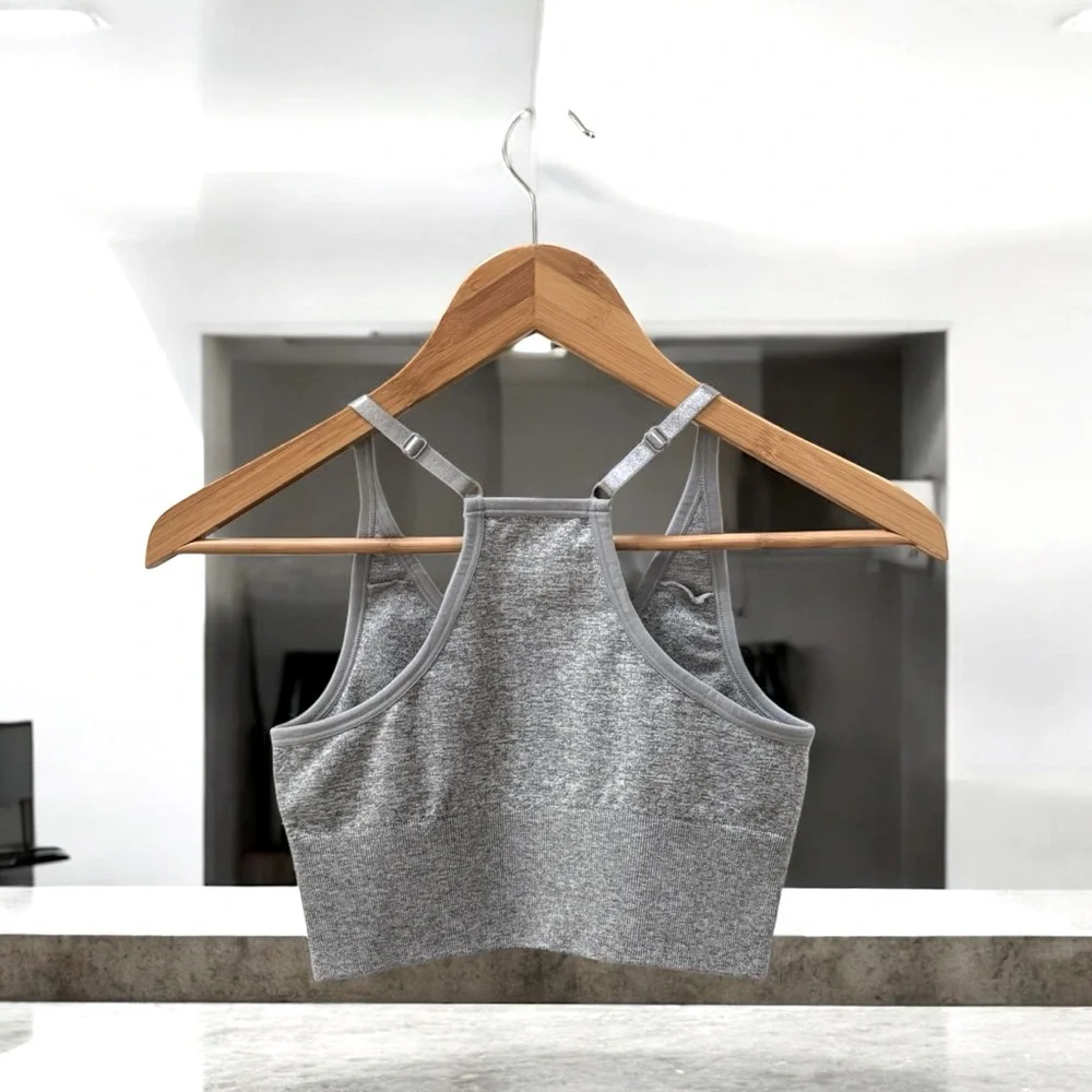NWT Women’s Grey Racerback Sports Bra with Adjustable Straps! Small